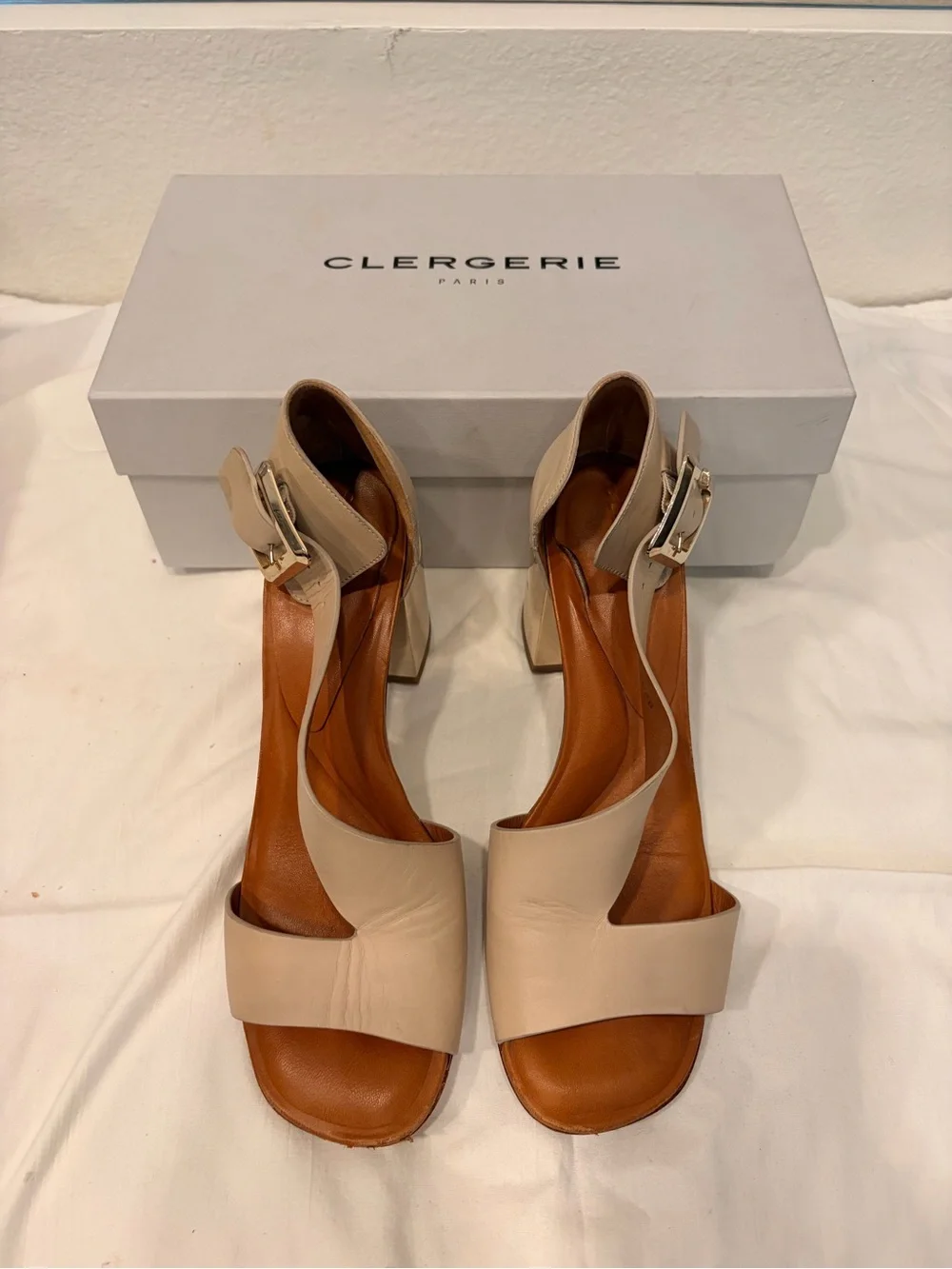 Robert Clergerie Neutral Beige Leather Block Heel Sandals